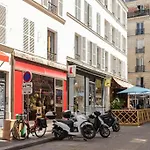 Superb And Design Studio Near The Eiffel Tower
